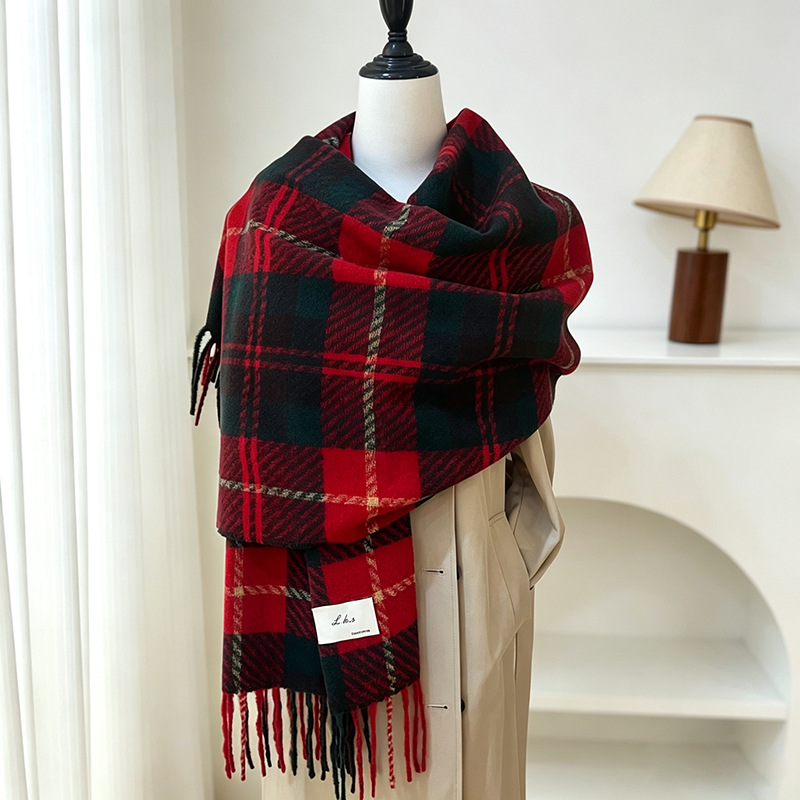 New autumn and winter plaid scarves for women, featuring a faux cashmere shawl design, offering a luxurious and sophisticated look with a retro style that complements any outfit. Suitable for both men and women