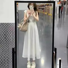 ���I�������ð�ɫ�@���B��ȹ���ļ���Ů�������|�������������Lȹ