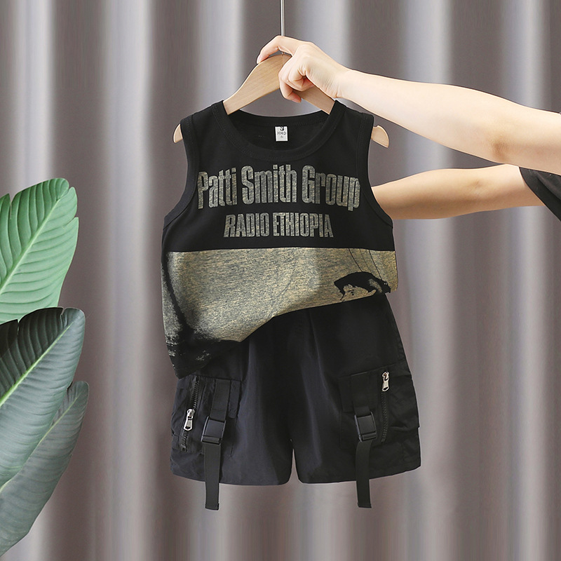 5606 Traje sin mangas para niños 2025 Verano Nuevo chico Chaleco estampado fresco y guapo Estilo de verano para bebé Estilo delgado de la calle frita