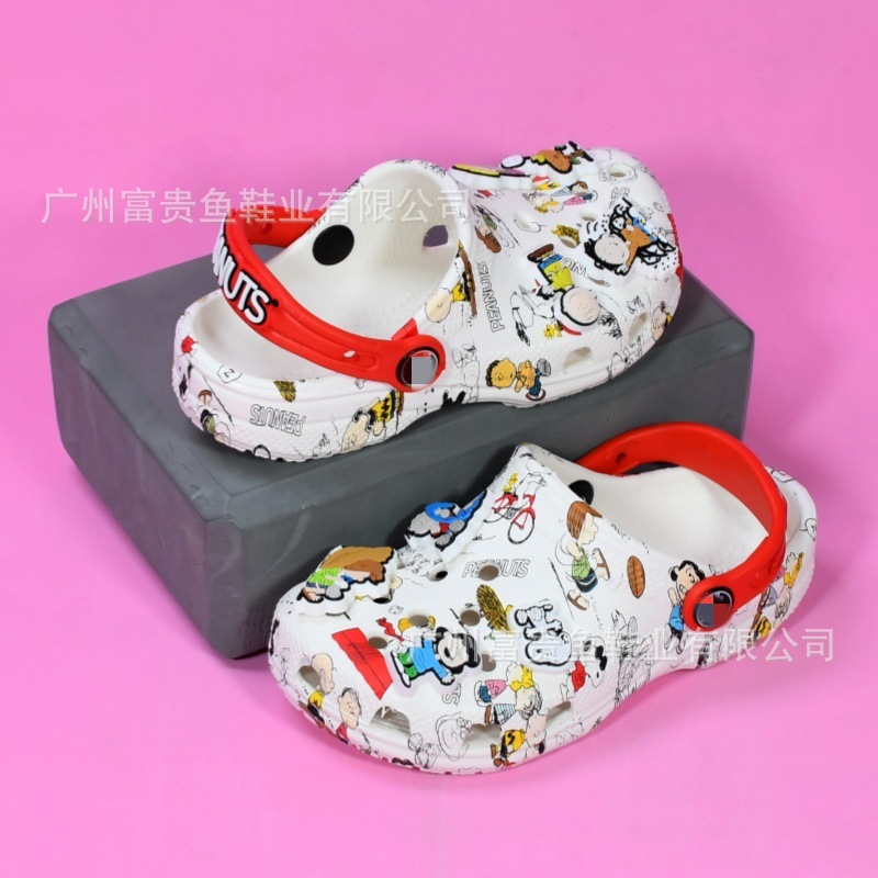 Snoopy Kidsren's Croc Shoes Cartoon Print Non-Slip Breathable Outdoor Slippers Lightweight Casual Plaid
