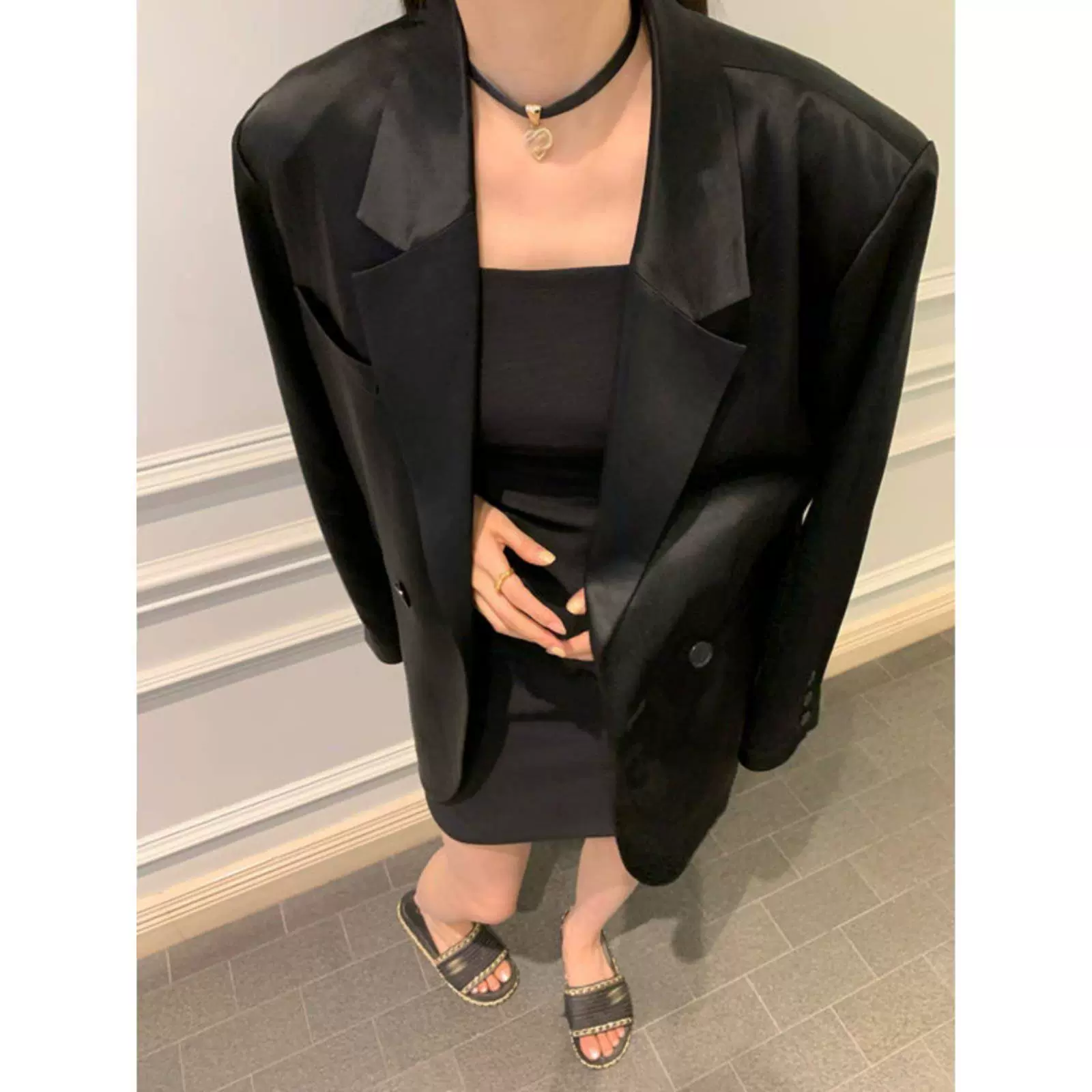 黑色高级感光泽西服外套女2025春秋季新款时尚高级宽松休闲小西装