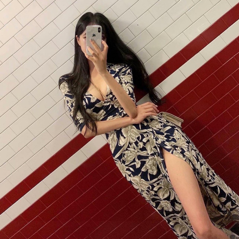 Spring and Summer 2024 New Retro Feminine V-neck Color dress Sexy Tight Waist Slimming Exposed Leg Split Long Dress