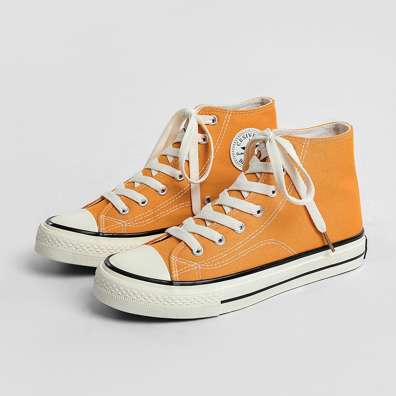 クラシックなハイカット1970年代レトロスニーカー、韓国版2025秋原宿風万能学生女子キャンバスシューズ、男女カップル向け