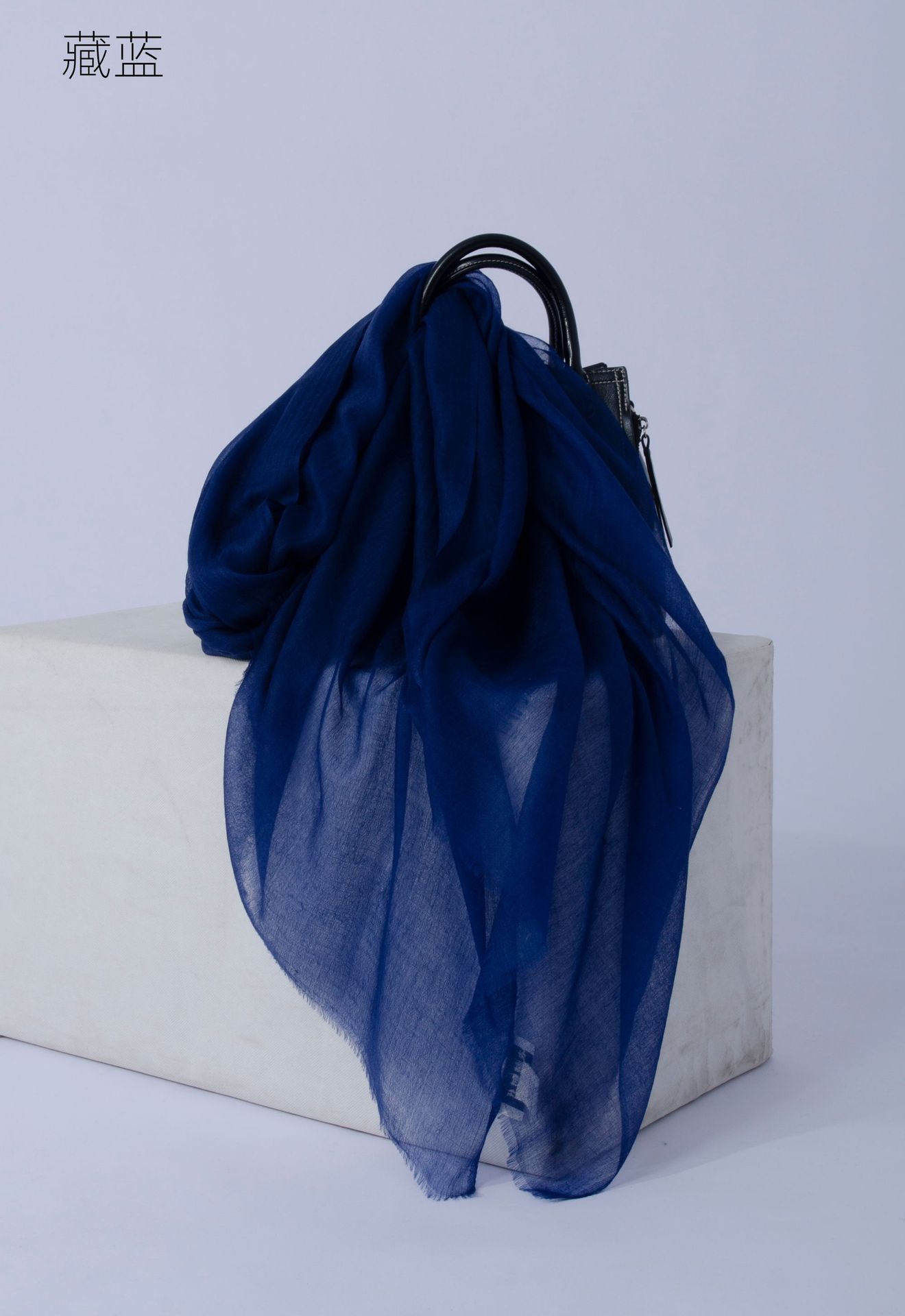 Fábrica de Mongolia Interior nuevo estilo liso 400 anillo ligero bufanda de terciopelo otoño e invierno cuatro estaciones damas cálido chal grande