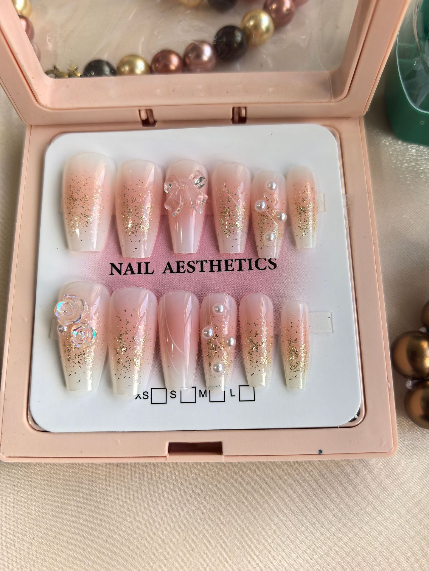 Caja de exhibición marco de fotos más taladro manicure suministro fuente de uñas DIY francés color delgado manicure falso salón al por mayor