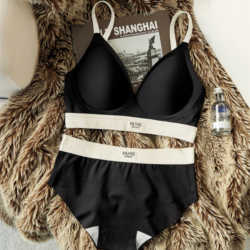 High-quality original patented underwear for women, seamless small breasts push-up, secondary breasts anti-sagging, beautiful breasts bra and panties set
