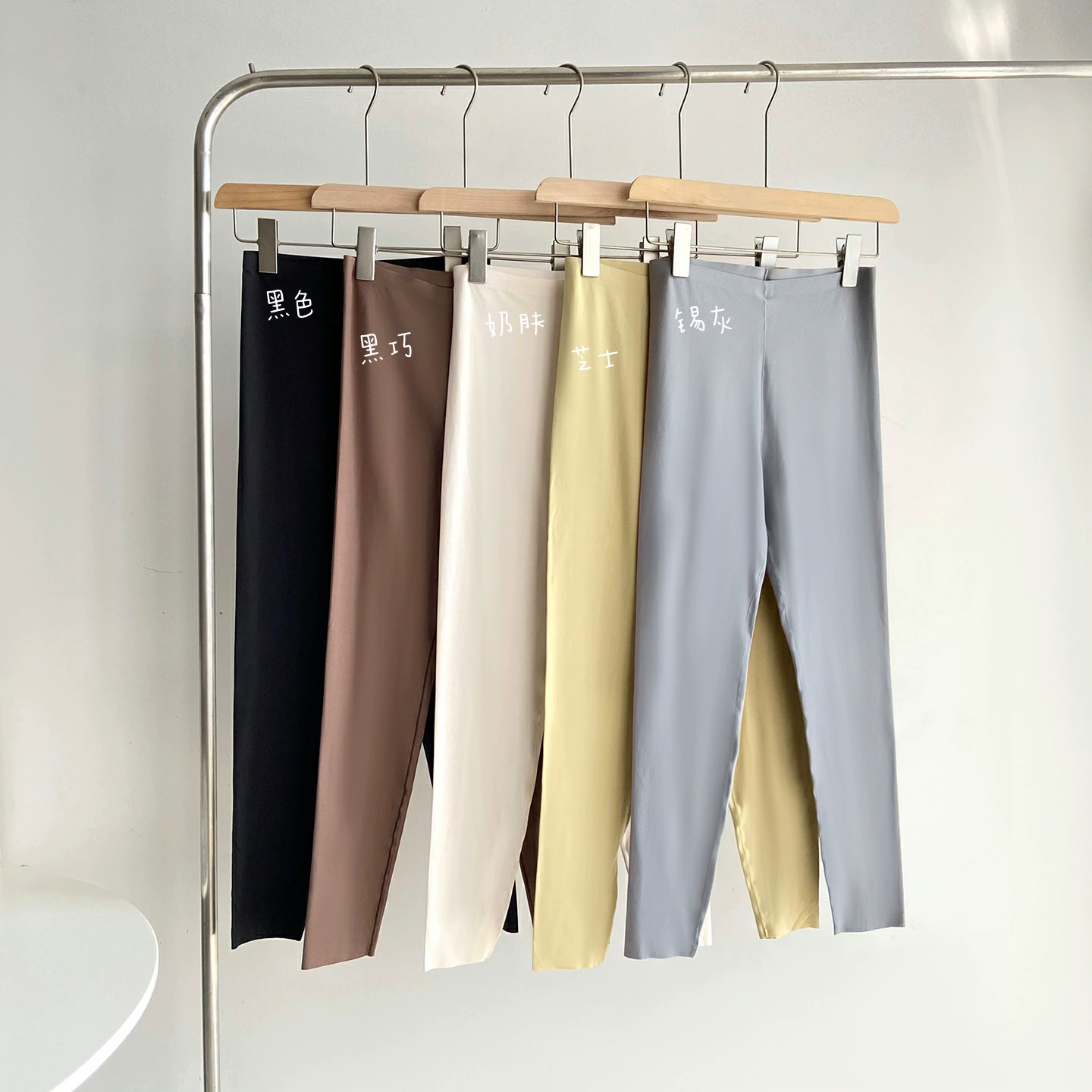 Мусс бархатные осенние и зимние новые женские теплые брюки Осенние брюки без следов