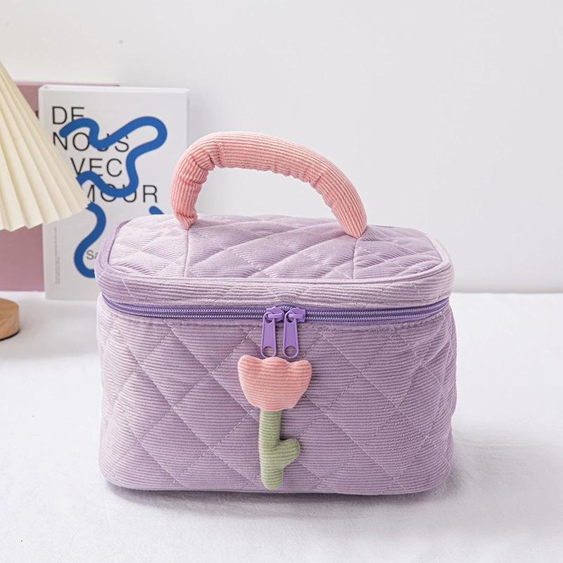 Cosmetic Bag Handheld Organizer, Quilted Fabric, 23×16×15.5 cm, Flower Applique