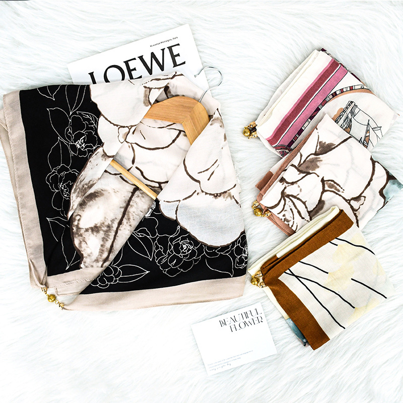 Transfronterizo nuevo perezoso absorción hebilla protector de cuello toallas cuadradas damas pequeñas toallas triangulares de globo de oro de alta calidad bufandas de collar