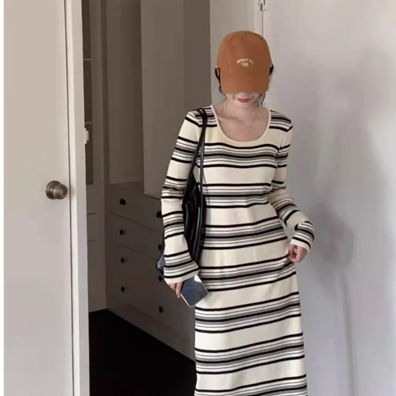 Autumn and Winter Striped Long-sleeved Knitted dress Belly Covering Age-reducing Long Sweater Dress Elegant Loose Slimming Inner Length