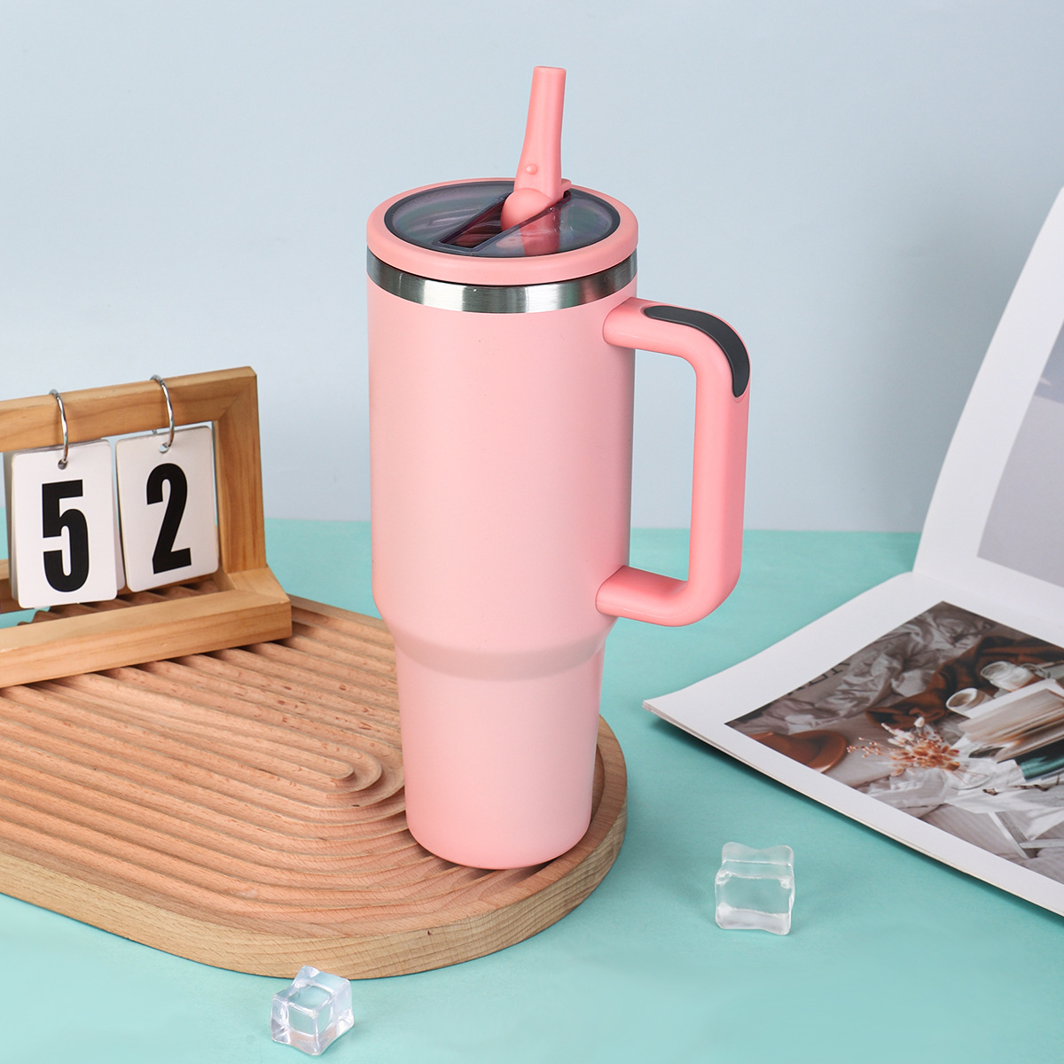 Double-walled Vacuum Insulated Straw Cup 40oz Large Capacity_voghion.com