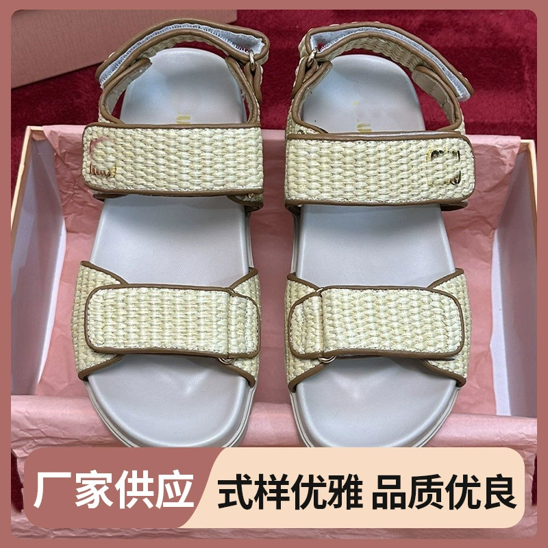 Электрические вышитые тапочки, новые сандалии на толстой подошве, пляжные римские туфли с открытым носком в конфетных цветах для женщин, дышащие и нескользящие, в римском стиле.