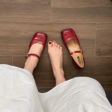 Японский вечерний ветер нежные одиночные туфли сказочные туфли 2024 Летние молочные туфли