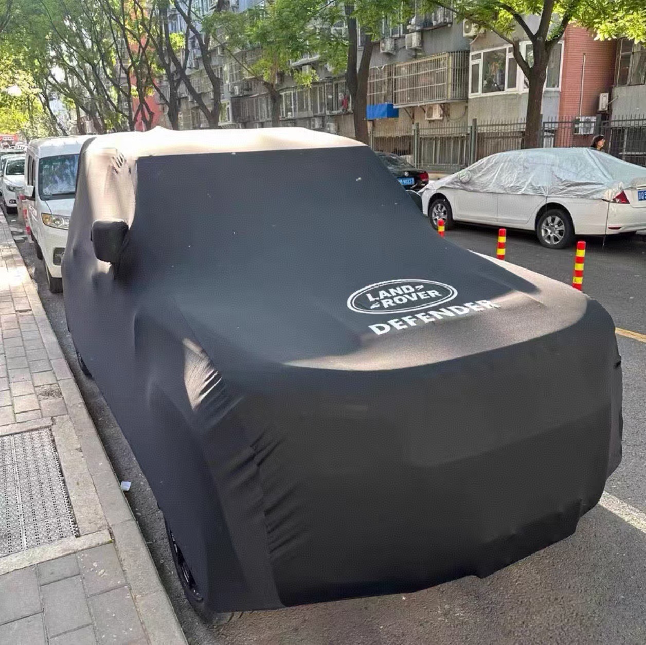 Factory Direct Sales of Elastic Fabric Car Covers for 4S Stores and Car Exhibitions, Dustproof and Heat-Insulating, Retail and Wholesale