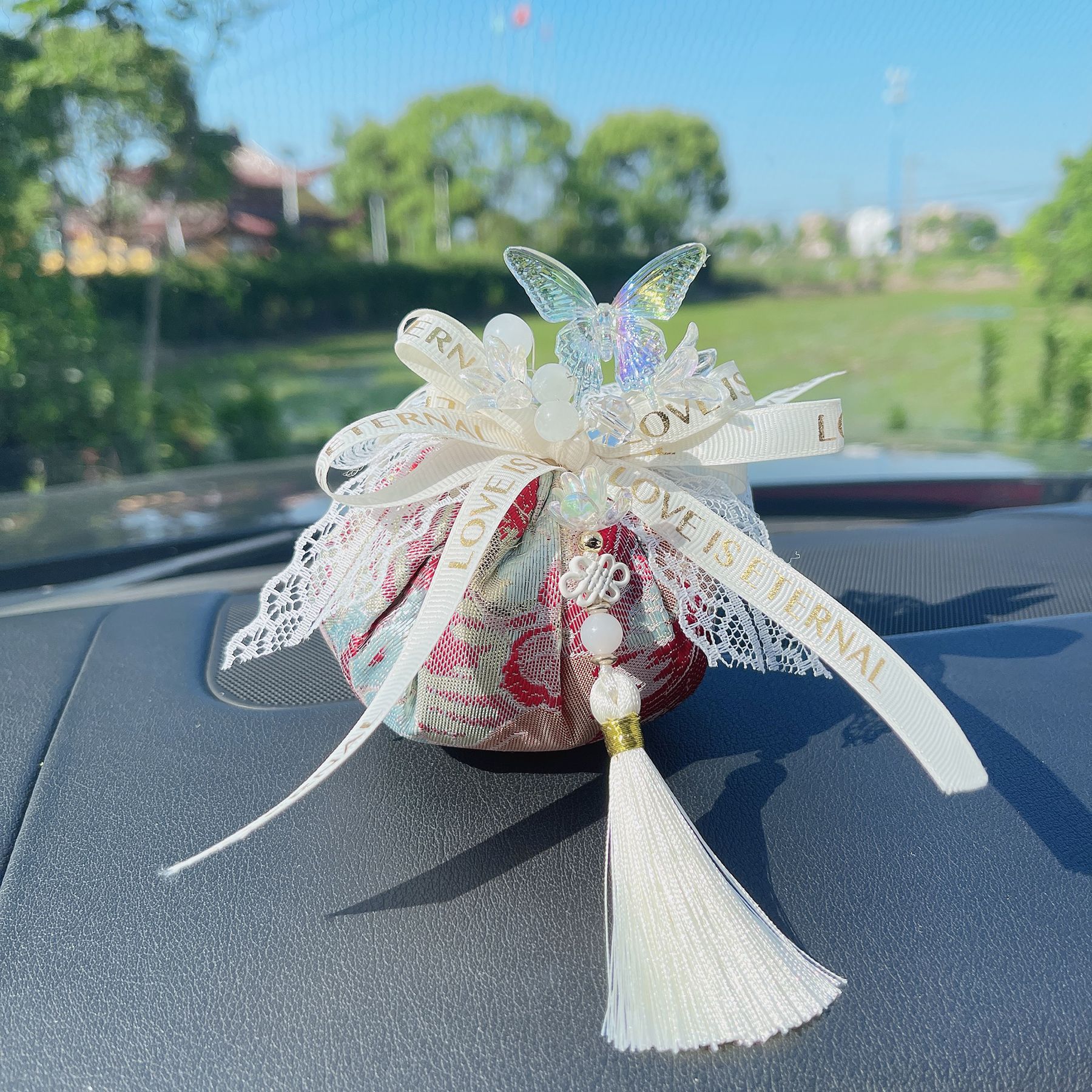 Guofeng Car Bamboo Charcoal Aromatherapy Bag Internet Red Butterfly Tassel Car Ornaments New Smell Removal Car Interior Decoration Supplies