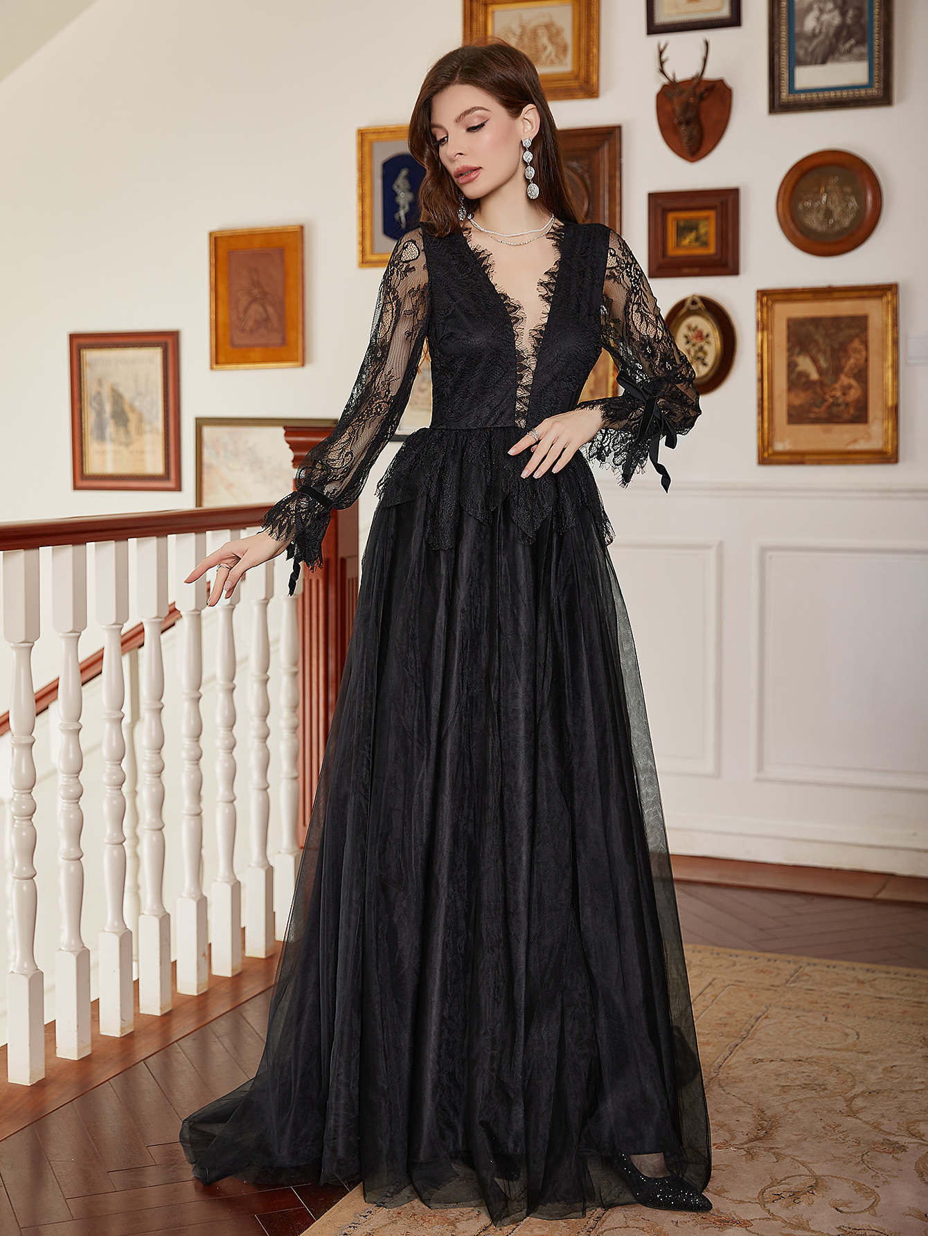 Nuevo vestido de encaje negro de manga larga, vestido largo para banquete, vestido largo, vestido de novia negro para banquete de lujo ligero 2025