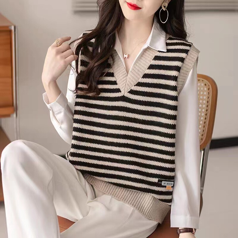2024 Korean Autumn and Winter Outer Wear New Sweater Women's Stripesd V Neck Top Jacket Loose Knitted Vest Vest 2024 Korean Autumn and Winter Outer Wear New Sweater Women's Stripesd V Neck Top Jacket Loose Knitted Vest Vest