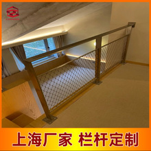 定制金属网楼梯上海工厂安装不锈钢网格电镀玫瑰金平台楼梯护栏