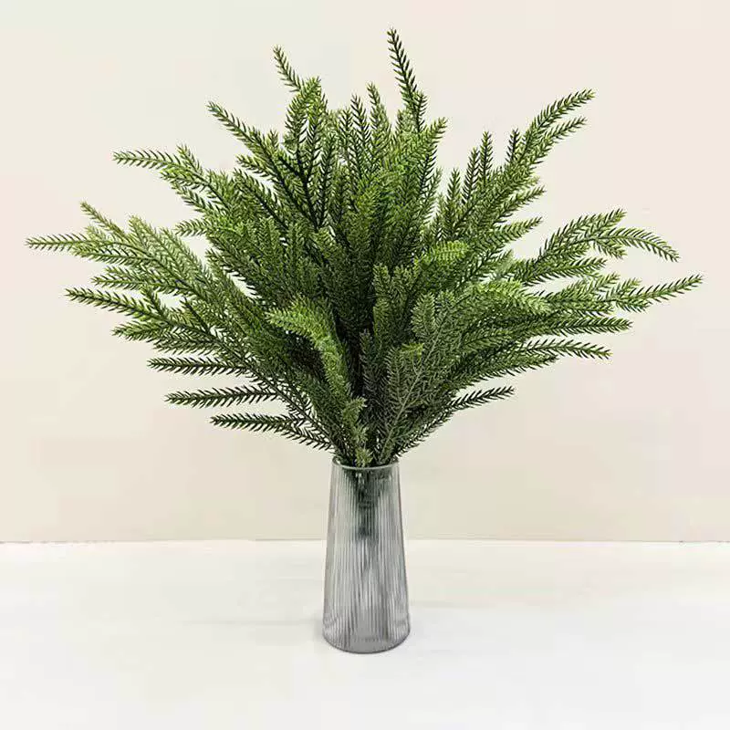 跨境 亚马逊仿真诺福克松枝软胶 圣诞节装饰商场人造软胶松针批发