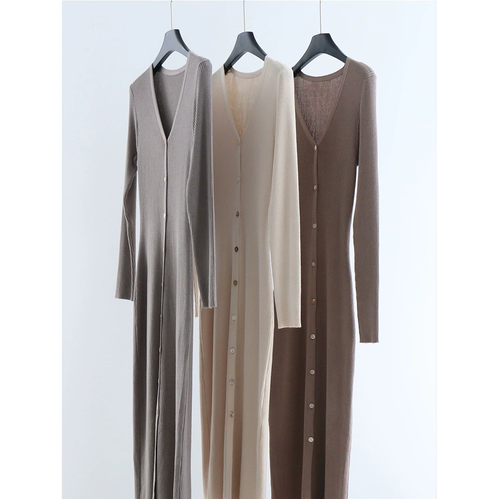 Свитер из мерсеризованного хлопка с V-образным вырезом и длинными рукавами, приталенное платье средней длины, элегантное вязаное платье для осенне-зимнего пригородного транспорта, облегающее платье