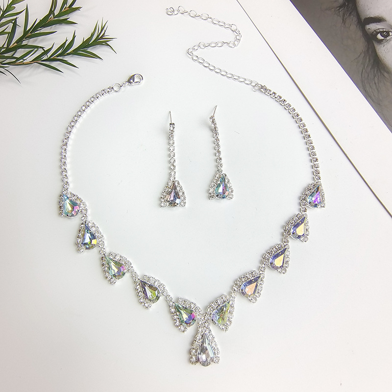 Joyería transfronteriza europea y americana Luz de lujo completo diamante color gota de agua collar