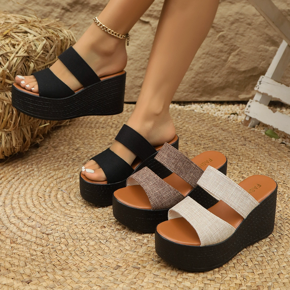 2025 обнаженными трансграничными тапочками на каблуках женские летние кексы большого размера, маски, европейские и американские холодные тапочки с толстой подошвы 34-43 ярда