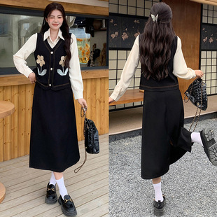 Real Shot of Plus Size Women's Clothing 2025 Spring and Summer New Korean Style Age-Reducing Flower Embroider Fake Two-Piece Top and Skirt Suit