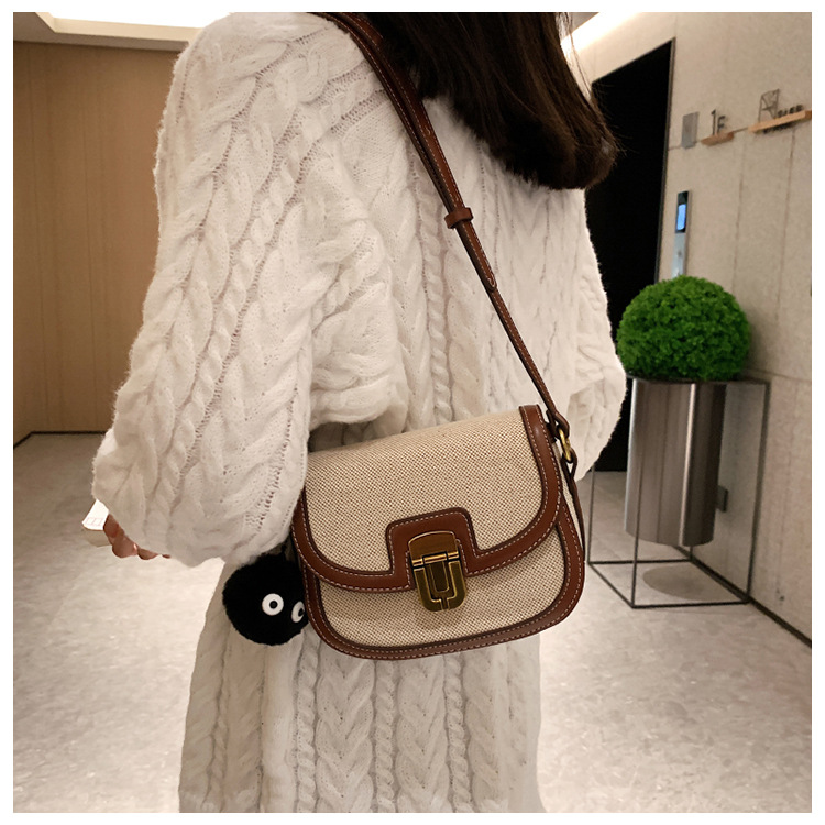 Ženska nova korejska izdaja 2024, majhna kontrastna platnena torba za sedlo, modna in trendovska torba čez telo_voghion.com