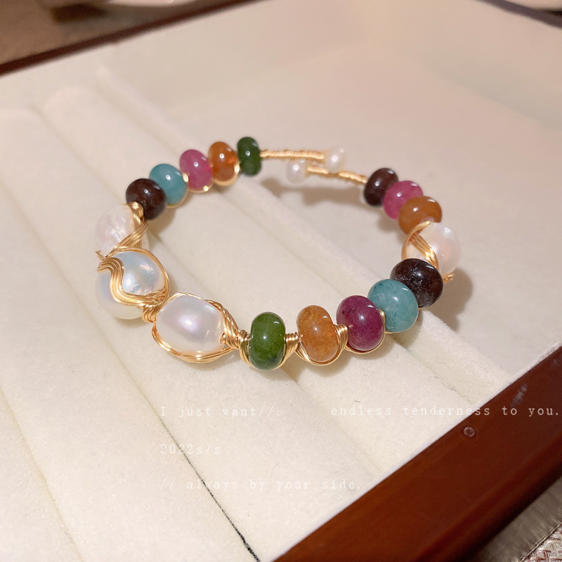 Pulsera abierta de perlas barrocas, pulsera de diseño de nicho retro de moda, fabricante de joyería de alta gama de lujo ligero
