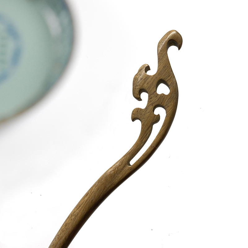 A roll lotus green sandalwood