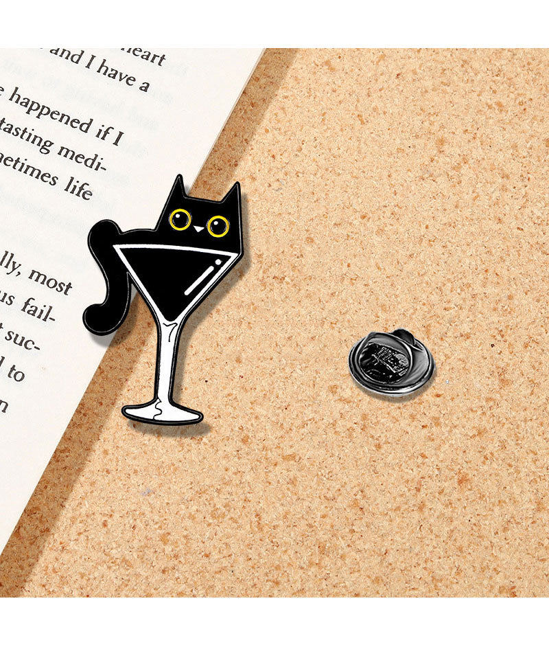 Book, Bag, Cartoon, Badge, Cat, Foot, Horse, Fish Pattern Cute Sweet Pin Book Bag Cartoon Alloy Enamel Unisex Brooches