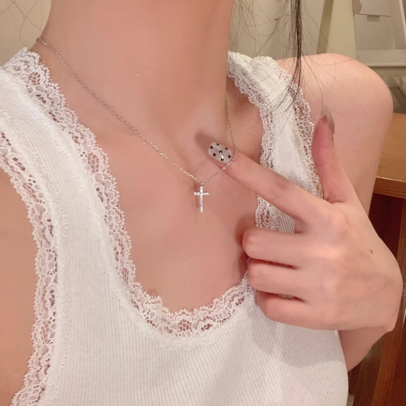 Small cross single layer necklace