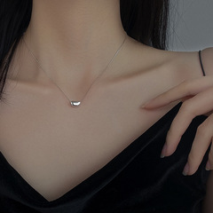 アカシア豆のネックレスの女性の鎖はシンプルで、大衆のデザイン感があります。