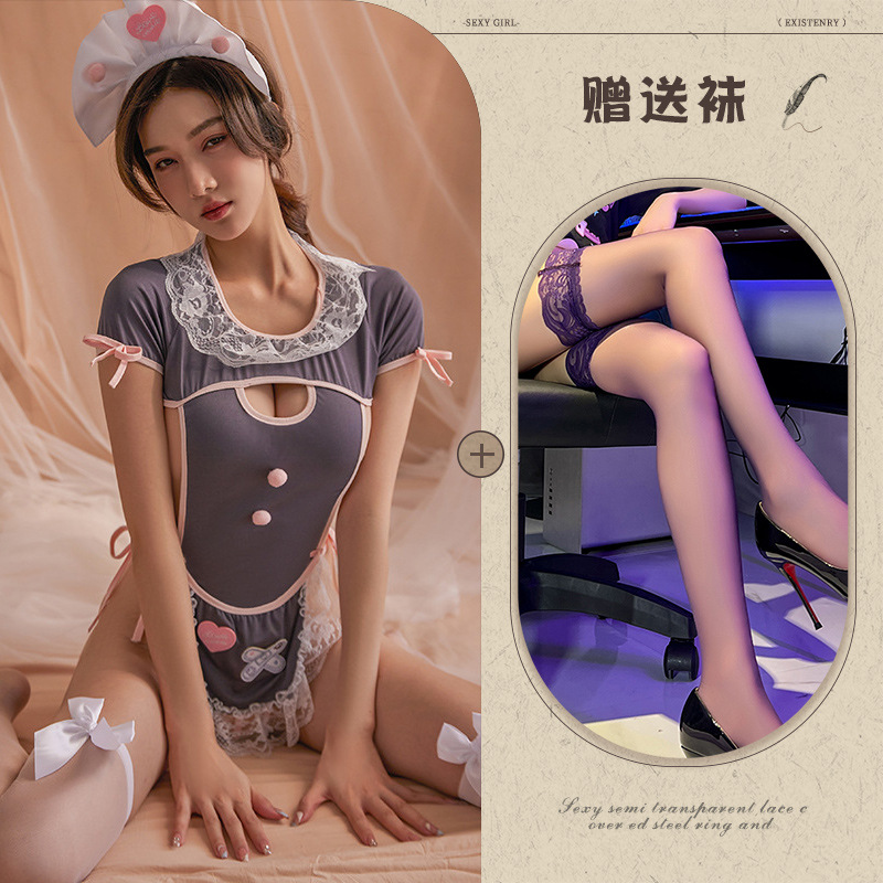 정장 + 검정 스타킹