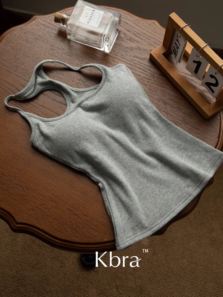 가슴이 작은 여성을 위한 가슴 패드가 있는 Kbra I자형 홀터넥 캐미솔, 허리가 더 작아 보이고 여름 이너웨어 및 아우터웨어 슬림핏 탑