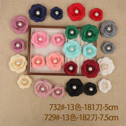 Factory Direct Sale In Stock 5cm 7.5cm Plain Color Camellia Flower with Pearl Handmade Flower Accessory Fabric Flower Brooch