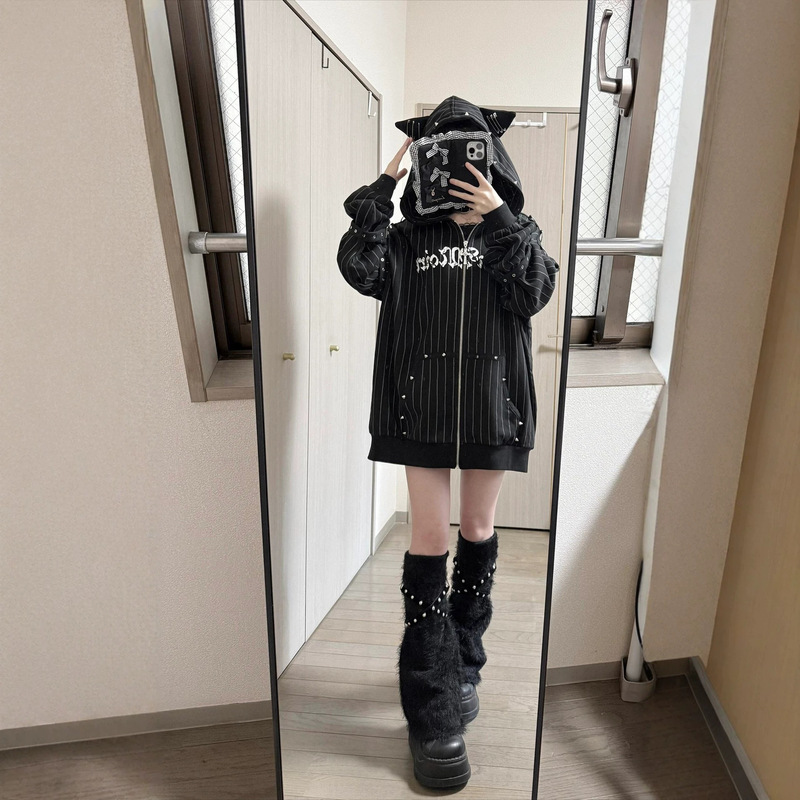 Dark Gothic Heart Hoodie Women's Punk Strap Rivet Cardigan Jacket Y2K Subculture Loose Top Dark Gothic Heart Hoodie Women's Punk Strap Rivet Cardigan Jacket Y2K Subculture Loose Top