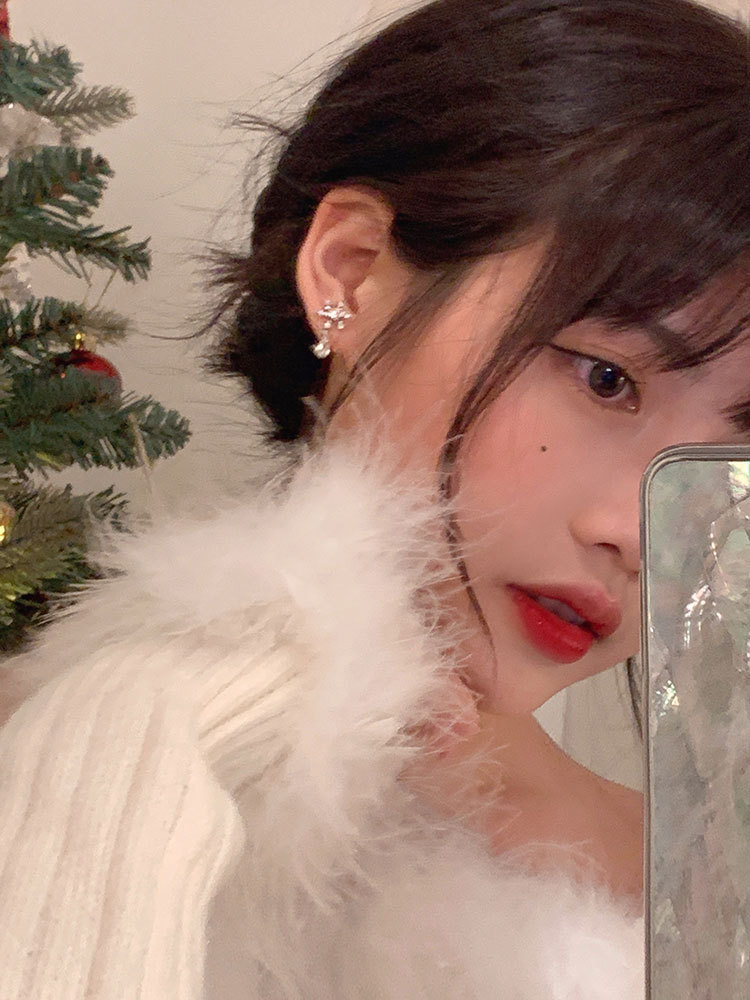 Snowflake water droplet zircon earrings for women, with a light luxury high-end temperament, niche earrings, new cool_voghion.com