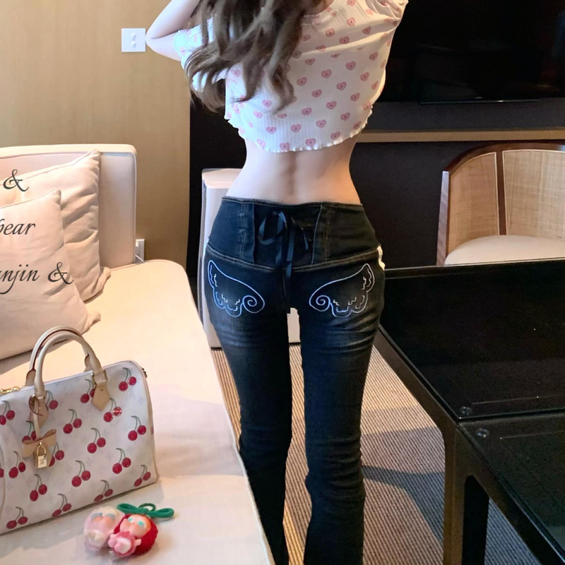 Plus-size American Y2K style hot girl jeans with back straps, women's design with wing print, low-waisted slim fit flared pants Plus-size American Y2K style hot girl jeans with back straps, women's design with wing print, low-waisted slim fit flared pants