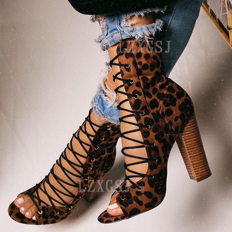 AliExpress foreign trade new 2020 Summer European and American style cross strap snake pattern chunky heel plus size women's sandals independent station