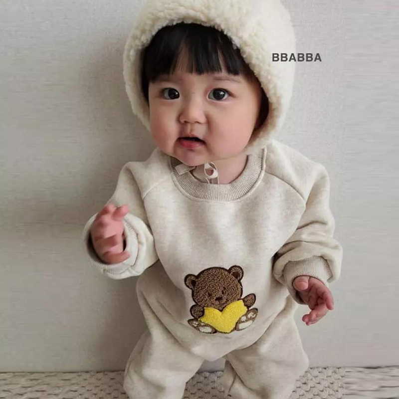Bebé invierno algodón mameluco estilo coreano ropa para niños bebé amor Oso Polar forrado mono bebé engrosado mameluco image 4