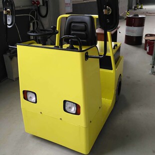 Station Driving Three Pivot Electric Tractor Rubber Tire