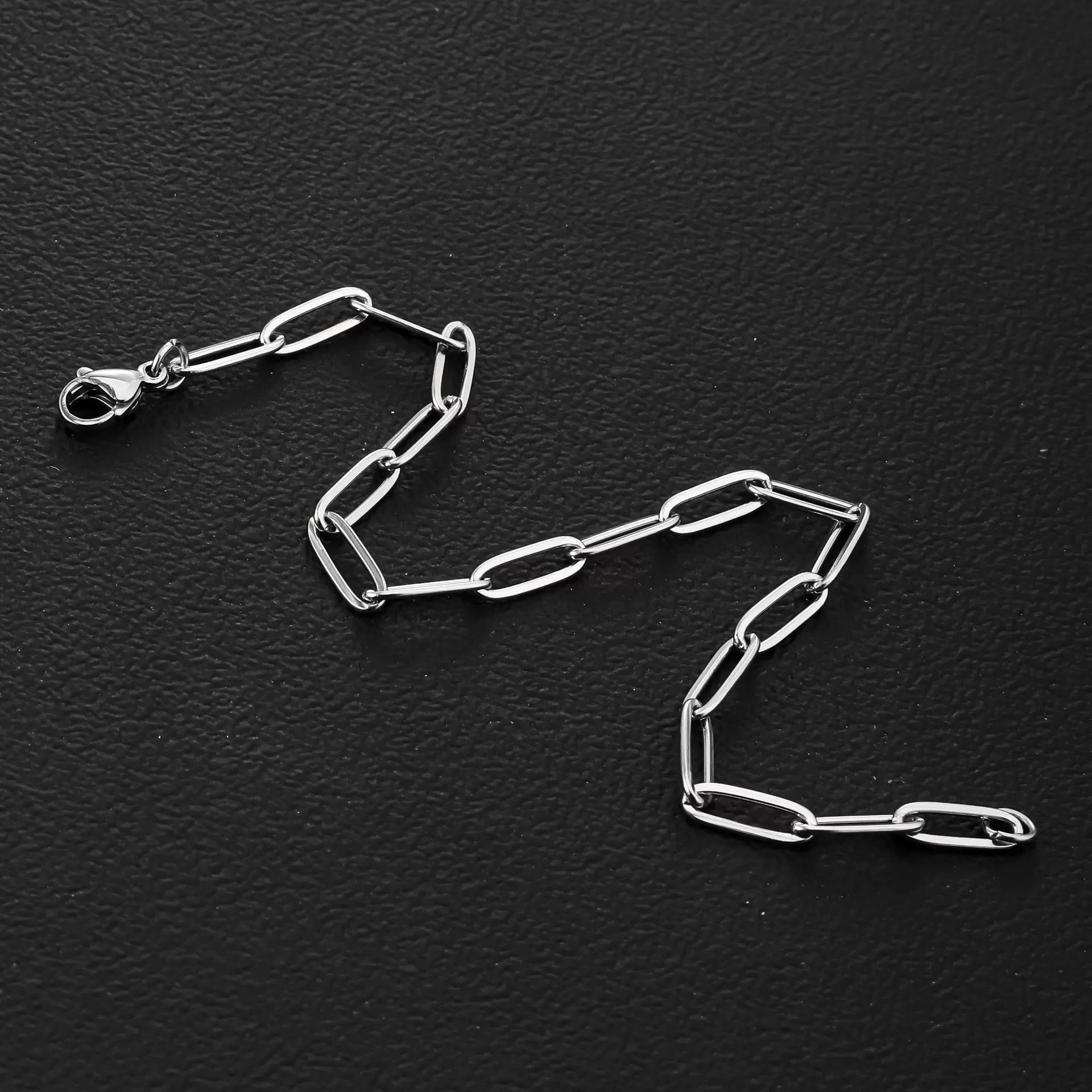 不锈钢扁丝长十字手链 跨境时尚简约潮流男士手饰不褪色钛钢手链