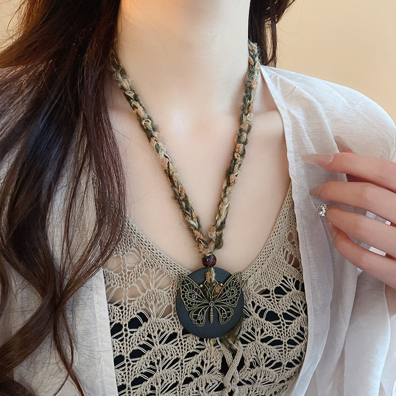 58 # Collar-Café-Verde-Cobre