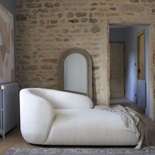 Nordic Light luxury cream designer living room sofa chair Italian modern small apartment chaise chair hotel recliner