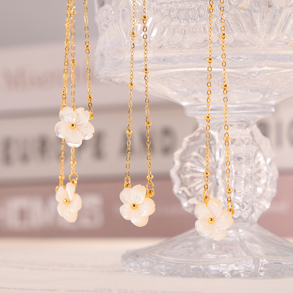 Chic Style Fashion Personality Elegant Temperament Cold Style Necklace White Seashell Flower Pendant Clip Bead Chain Titanium Steel Jewelry_voghion.com