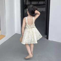 童裝女童連衣裙2024夏裝裙子洋氣露背度假風吊帶裙壓花系帶公主裙