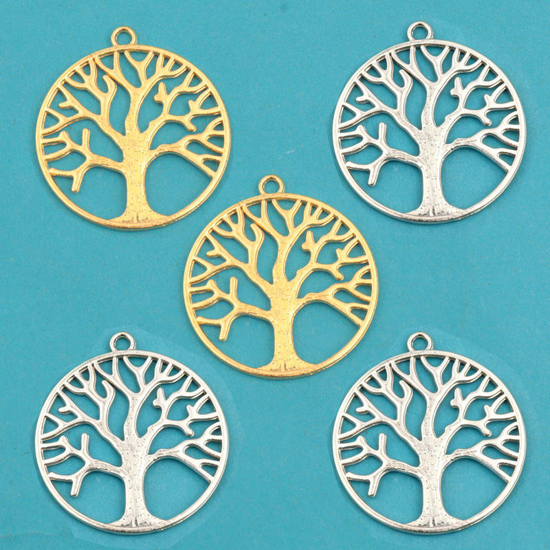 Source Factory Zinc Alloy Die-Cast Tree of Life Pendant Hollow Round Pendant with Customizable Styles and Colors