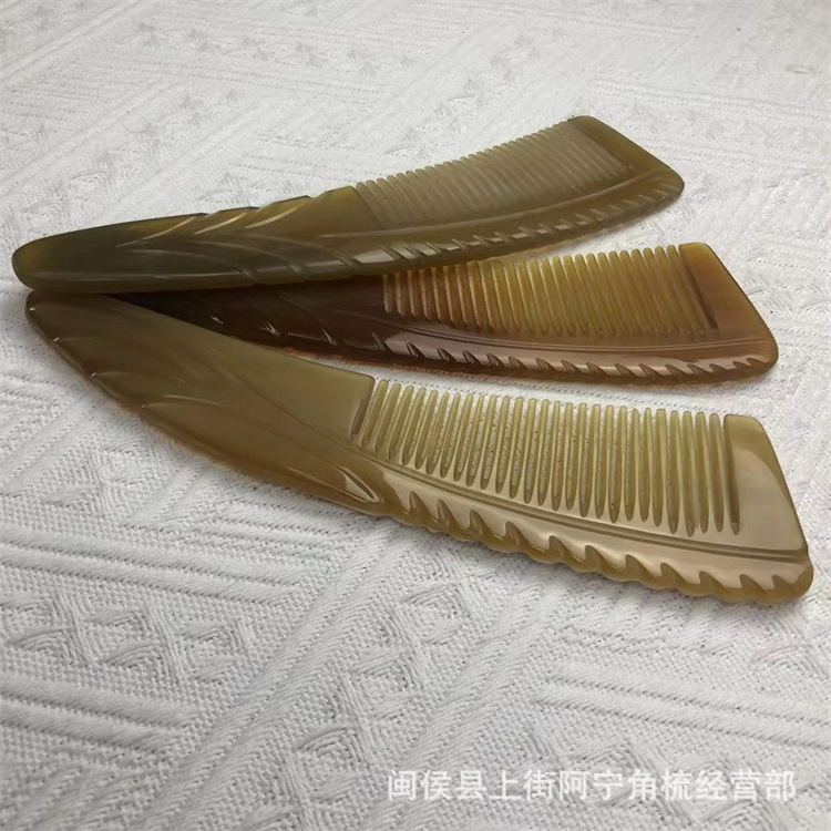 Natural Horn Comb Fine Teeth Rat Tail Handle Comb 16cm Portable Detangling Grooming Tool overview