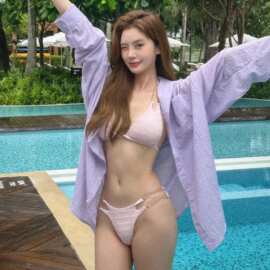 2026新款分体纯色比基尼链条性感显瘦小胸聚拢海边度假泳衣女